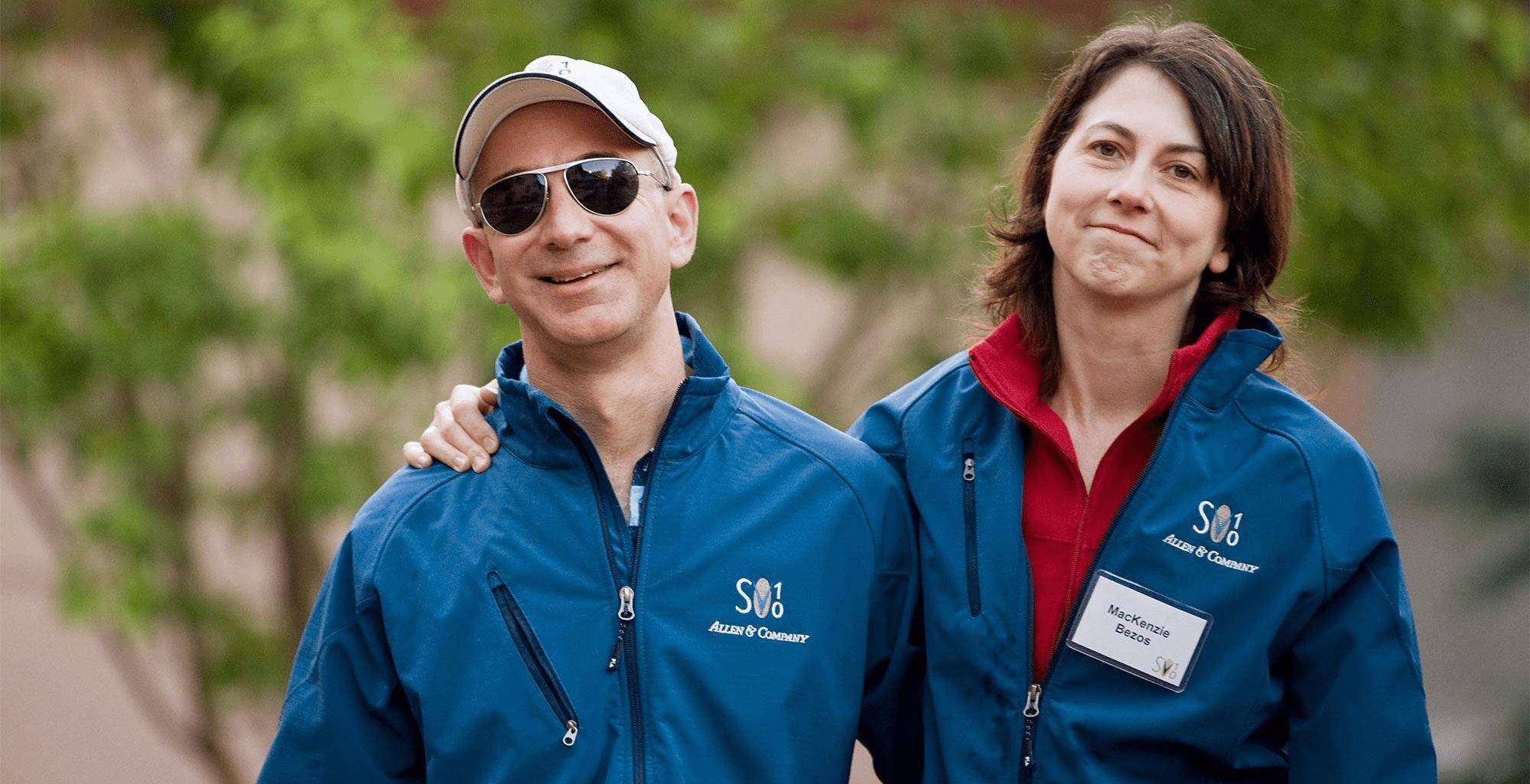 女友穿低胸裙秀好身材,貌美前妻荣登第一富婆_麦肯齐_贝佐斯_劳伦