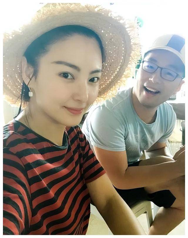 神秘男子爆料其奇怪爱好,引发热议._张雨绮_感情_爱情