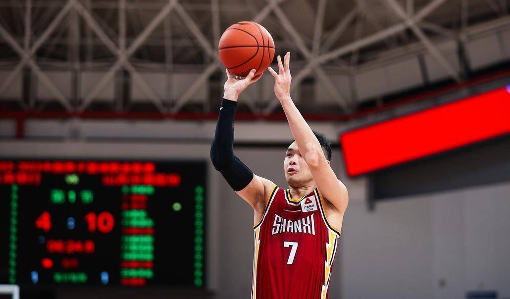 实至名归原帅全明星三分球大赛25分力压贾明儒夺冠