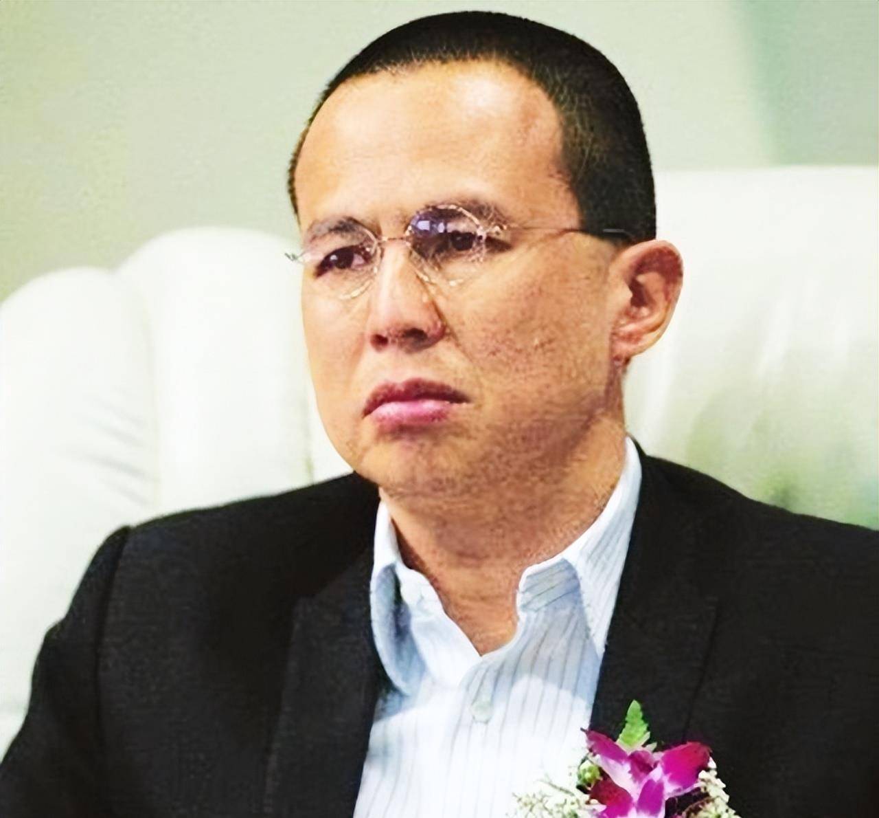 李泽楷曾差点败光李嘉诚家产,瞒着李嘉诚,偷偷从银行拿千亿贷款_父亲