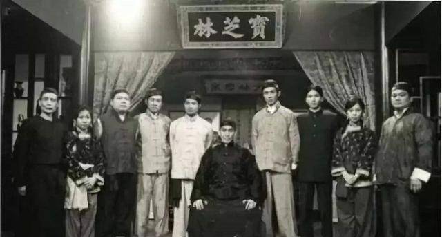 黄飞鸿的后代现状如何?是否有发扬武术的人?_父亲_儿子_黄汉林