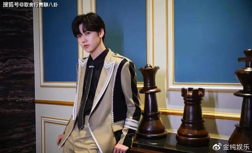 焉栩嘉与宁静对话,首次回应恋情绯闻,疑似与张子枫已经分手_网友_电影