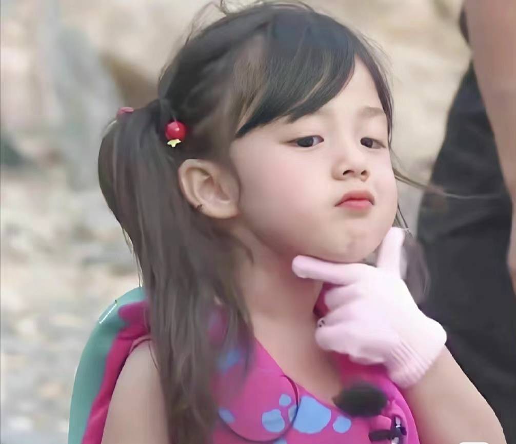 小泡芙长大啦_陈小春_女儿_都萌