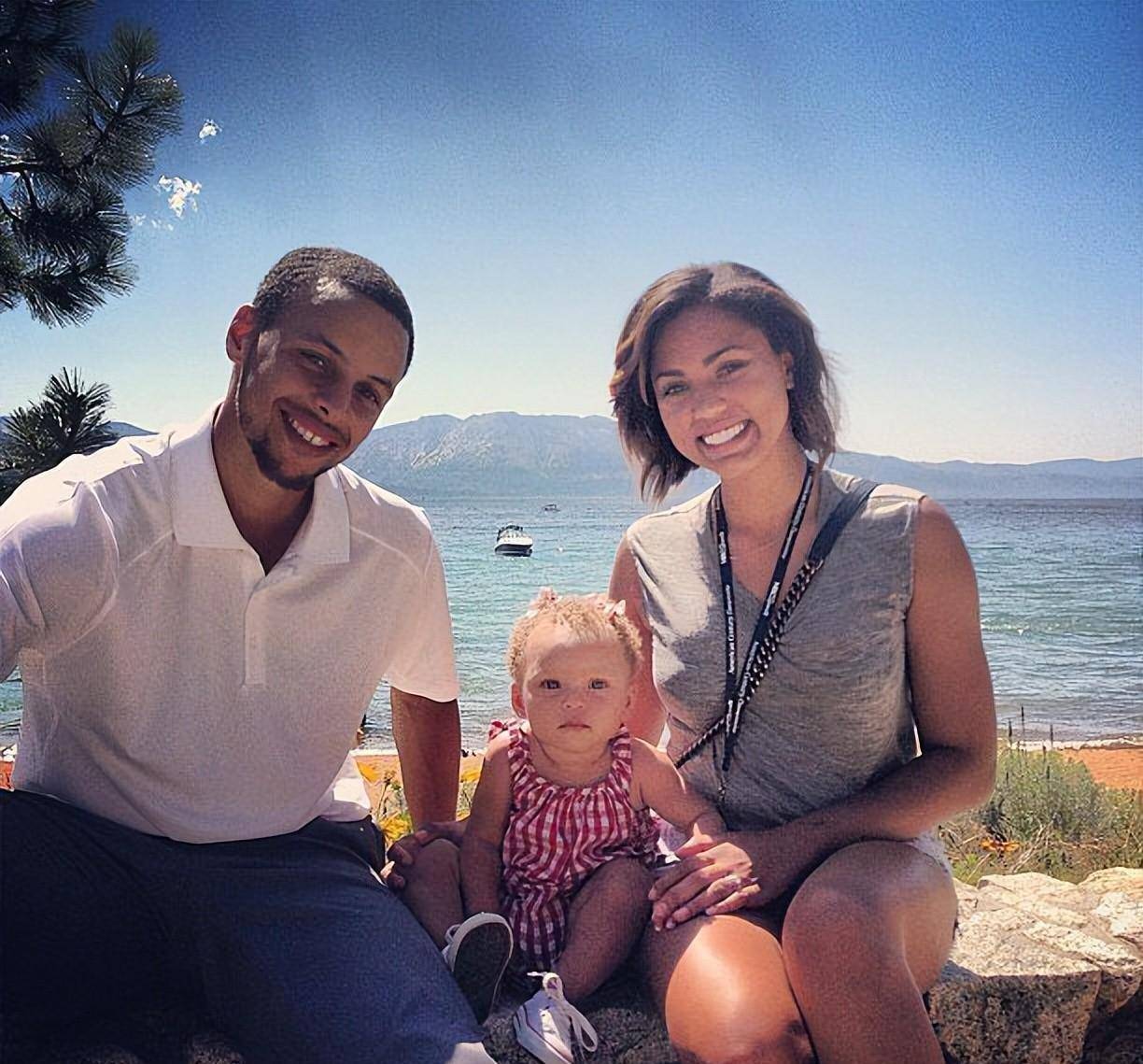 原创恭喜库里妻子正式宣布喜获第四个孩子库里的嫂子阿耶莎有四分之一