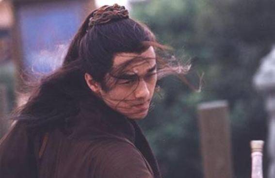 任盈盈其实是个政治家,水平高于任我行,少林武当都被她"攻克"_经典