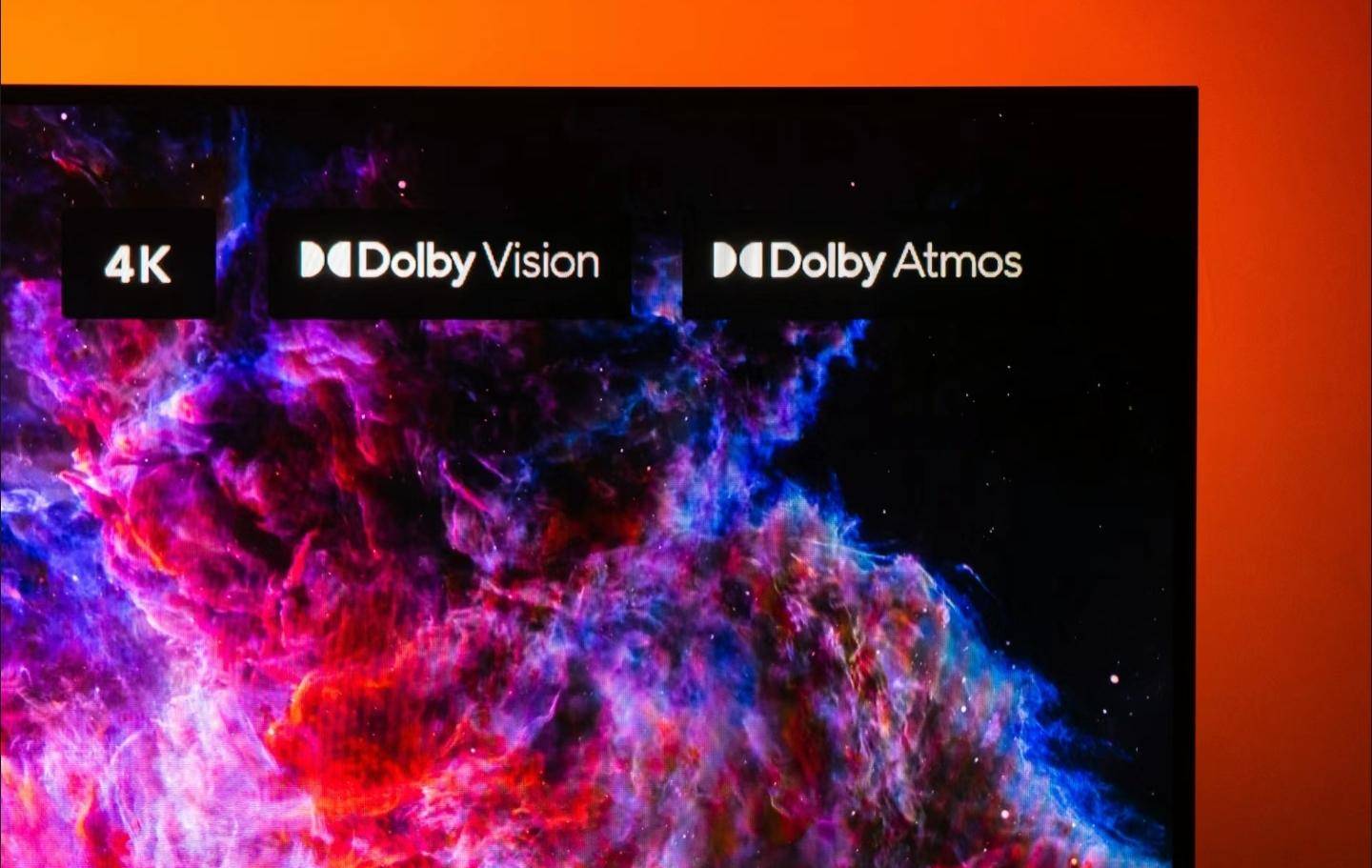 值得一提的是,小米电视s pro mini led还内置了小爱同学智能语音助手