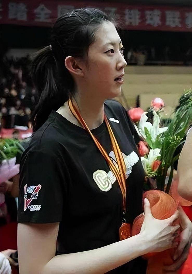 因伤病错过两届奥运会,至今37岁依旧单身_薛明_排球_父母