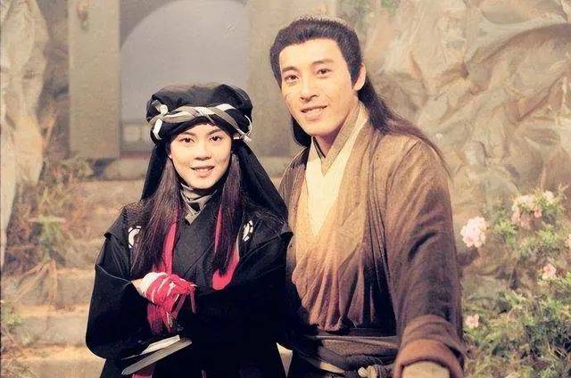 曾恋向太保镖单身14年无儿女_艺龄_梁佩玲_任盈盈