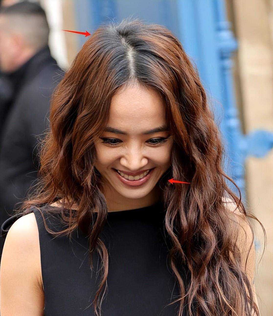 37岁杨幂和43岁蔡依林站一起:有人颜值昙花一现,有人越老越年轻_状态