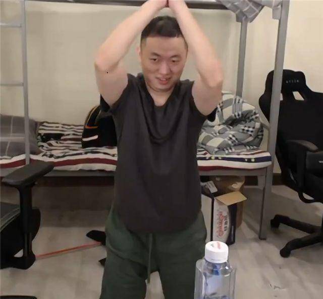 "药水哥"给向佐道歉3次也没用,向太一句话威武霸气_事情_一家_李连杰