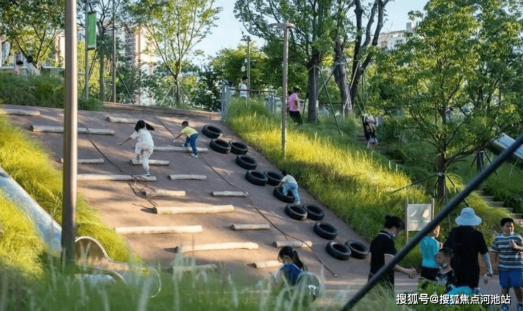 家庭休闲及儿童教育直线距离约400m碧岭湿地公园:链接马峦山碧岭瀑布