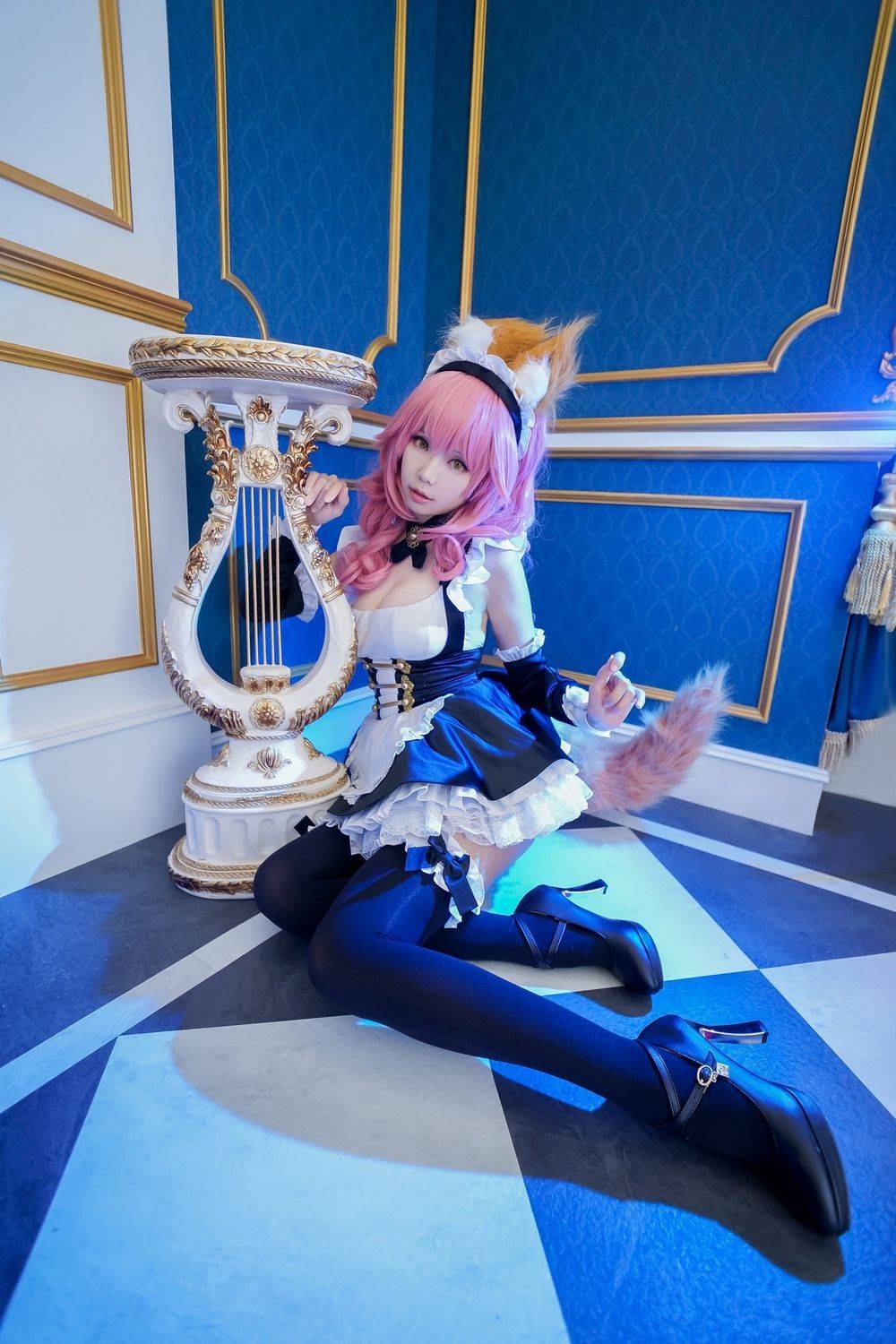 女仆装与猫耳帽:二次元时尚的新宠_帽子_年轻人_风格