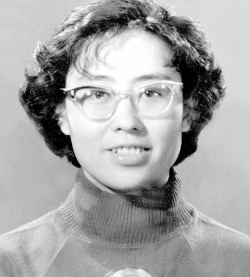 女乒名将邱钟惠:她是世界冠军,离婚又再婚,曾在莫斯科摆地摊_乒乓球_