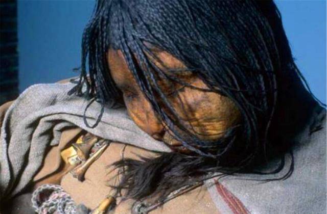 原创山顶发现16岁少女尸体距今550年保存完好x光照射结果令人意外