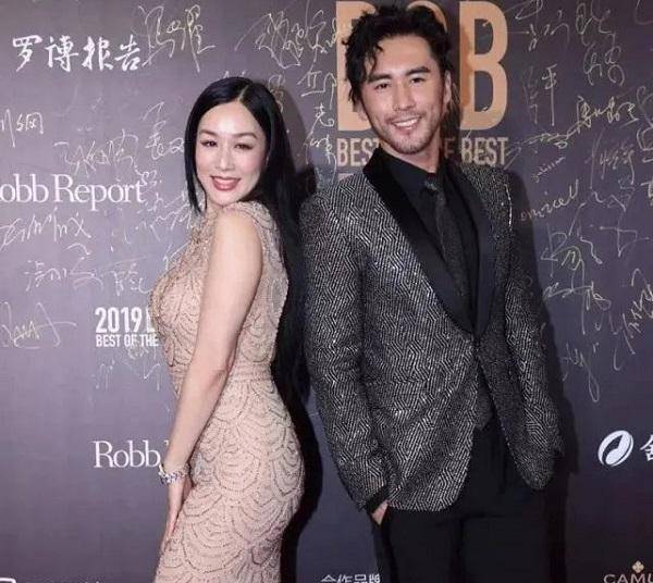 原创钟丽缇挑战无痕液体裤微胖身材依旧性感网友张伦硕真有福