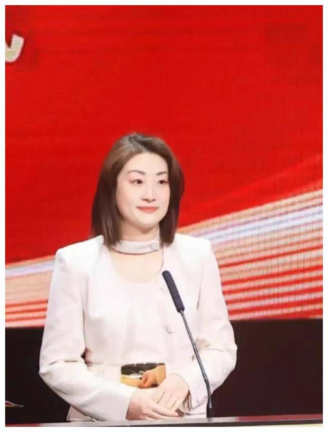 宗庆后夫人施幼珍:知名追星族,独具取名天赋,家庭地位揭秘_男子_女儿