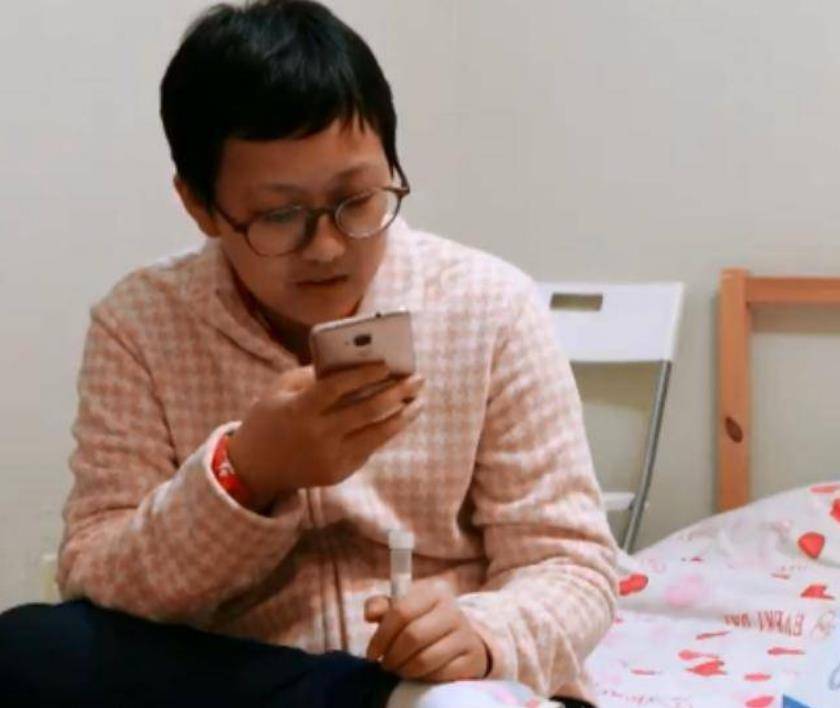 上海女博士花15万赴美抗癌病逝,一年后丈夫再恋爱,被网友痛骂_闫宏微