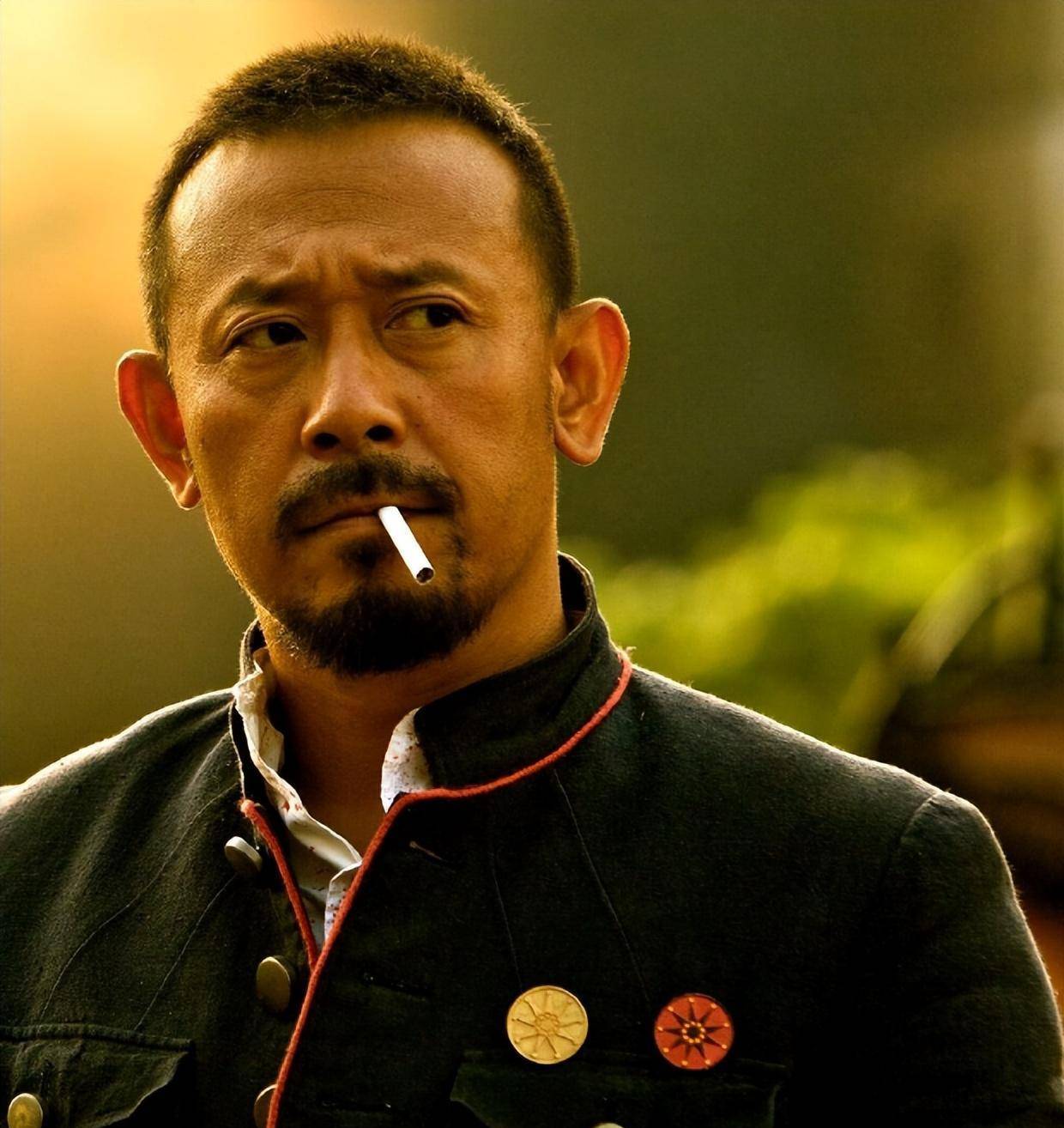 原创2010年姜文筹拍让子弹飞时让小助理临时顶上竟一爆红