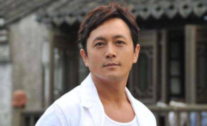 台湾当红小生娶5婚女子,婚后被骗5000万,却养大6个