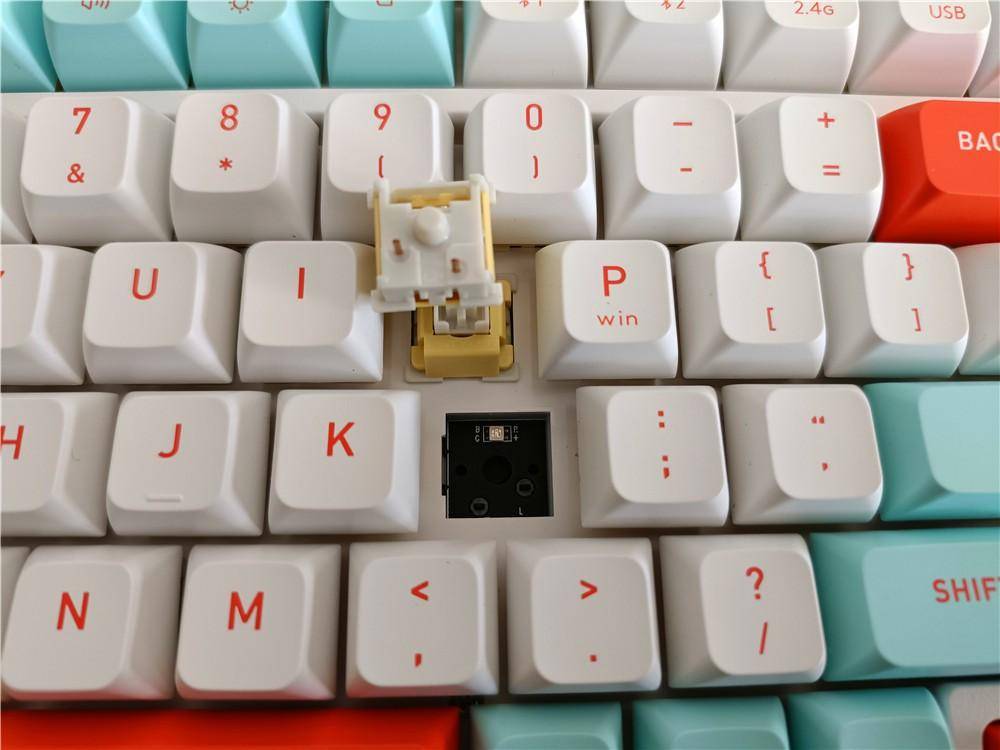 双飞燕飞飞三模无线机械键盘探索高效工作与极致美学