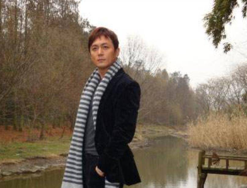 台湾当红小生娶5婚女子,婚后被骗5000万,却养大6个