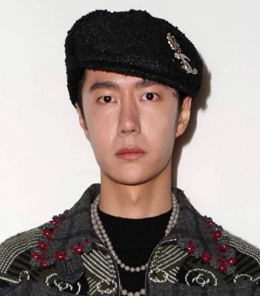 王一博时装秀生图被嘲!