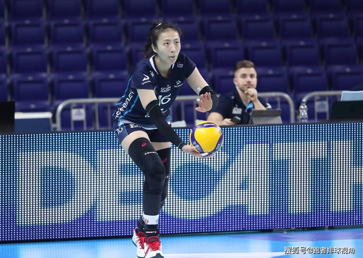 丁霞留洋生变,球队遭遇危机,多位主力出走,已锁定常规赛第一_波兰女排