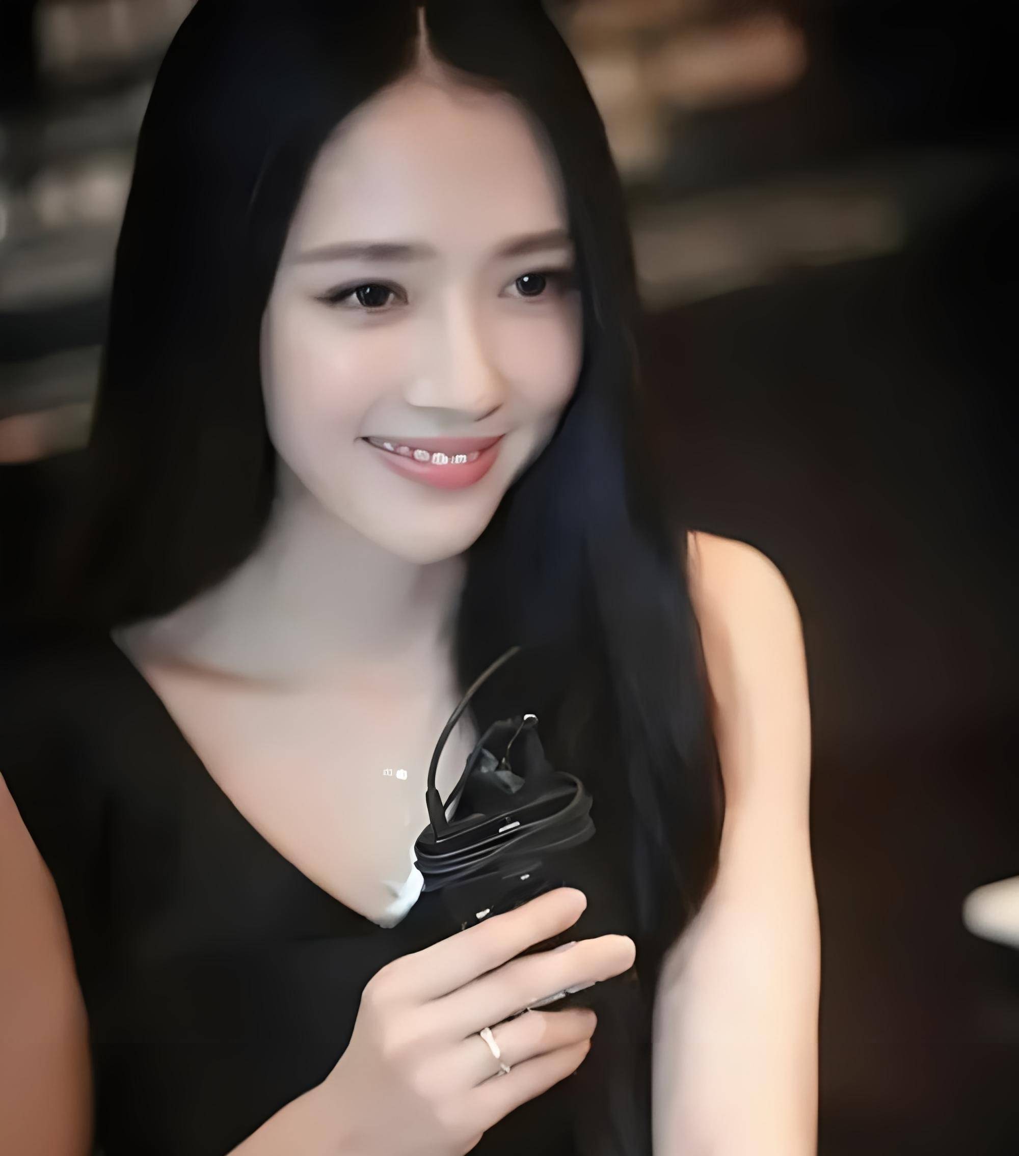 原创娱乐圈周冬雨刘昊然分手吴某凡身份曝光郭碧婷参加综艺节目