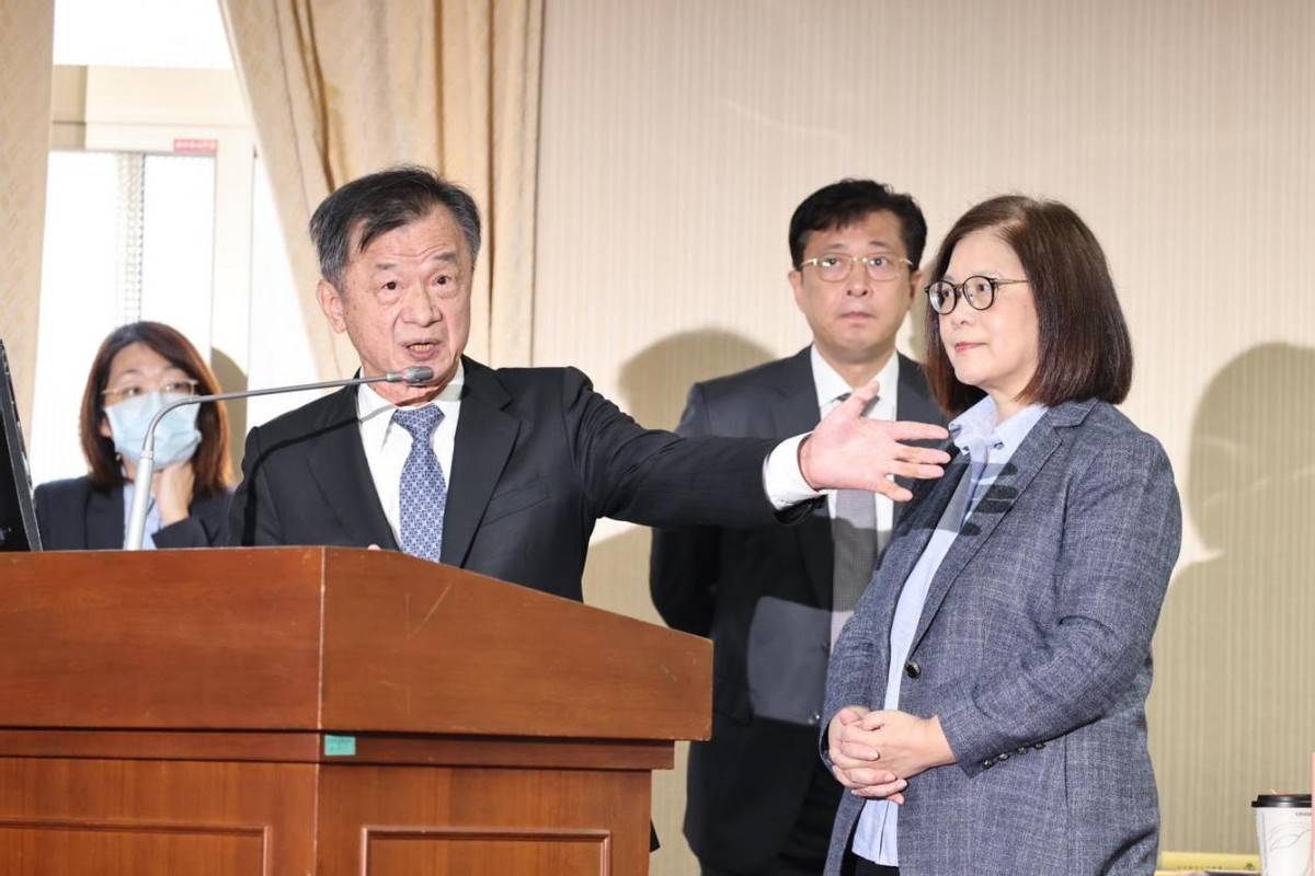 两岸船艇对峙,被问是否要对大陆海警做强力反击,邱太三亮明态度