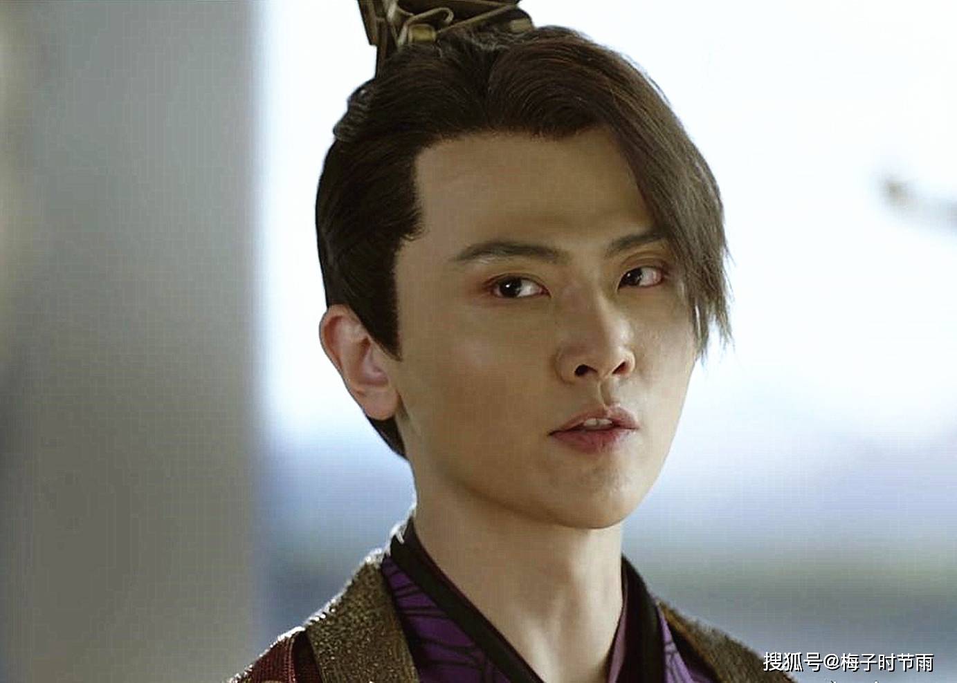 《庆余年2》来袭:二皇子拿捏费介,算计范闲成笑话?费介可屠城