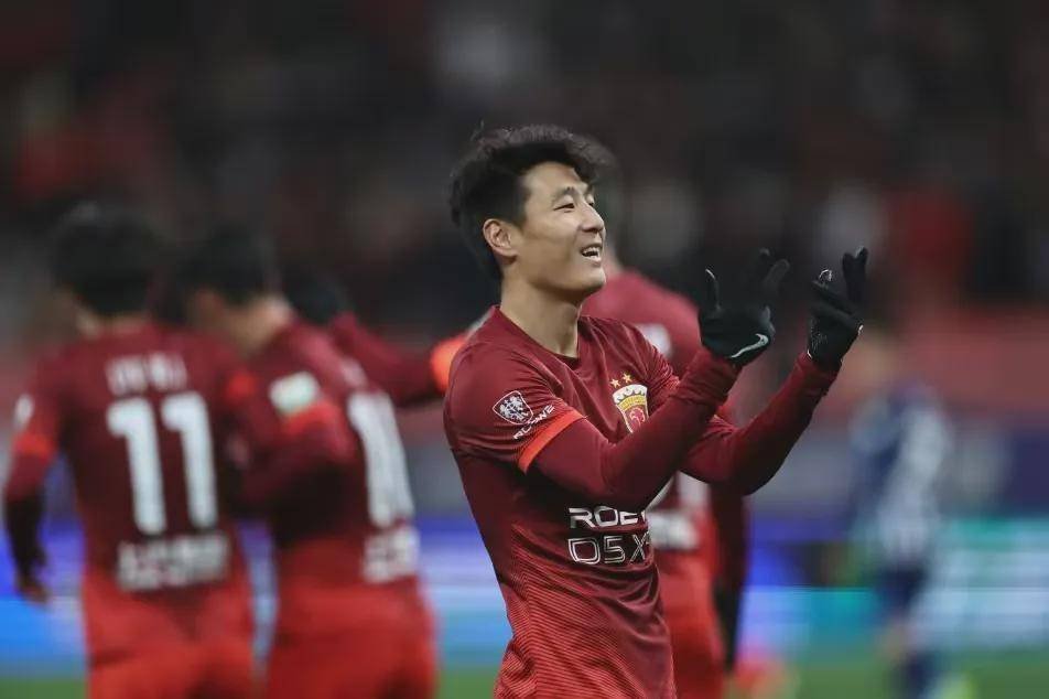 描述(最多30字)不仅仅是武磊,本土国脚张玉宁,谭龙也都在比赛中进球了