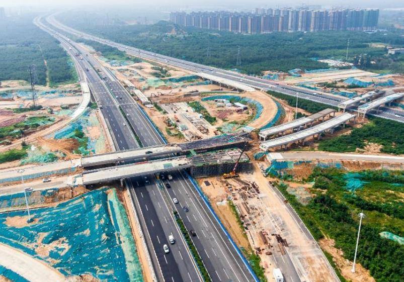原创我国最繁忙的高速公路贯通北京和香港途径多个重要省会城市