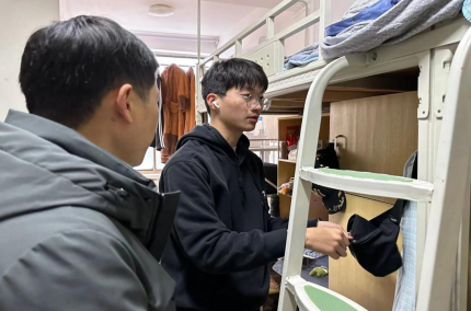江西财经大学设计与艺术学院开展新学期"安全第一课"和宿舍走访活动