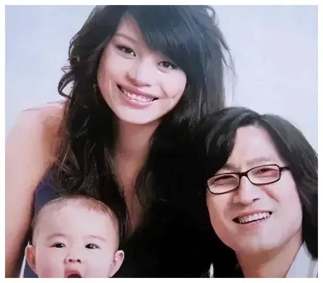 汪峰的大女儿小苹果网红路上风头正劲势不可挡备受关注