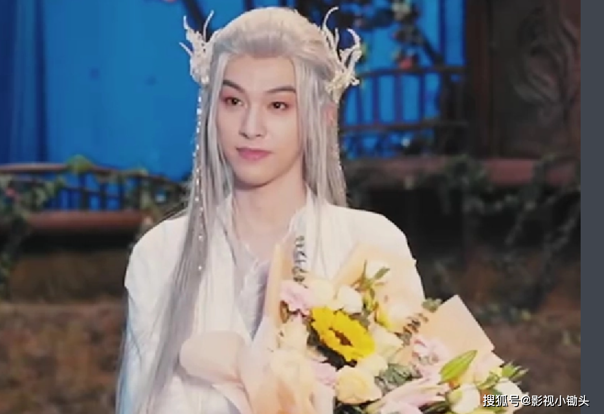 洪潇饰演付澄代表作有《苍兰诀》《我要逆风去》《追球》等冯筱童饰演