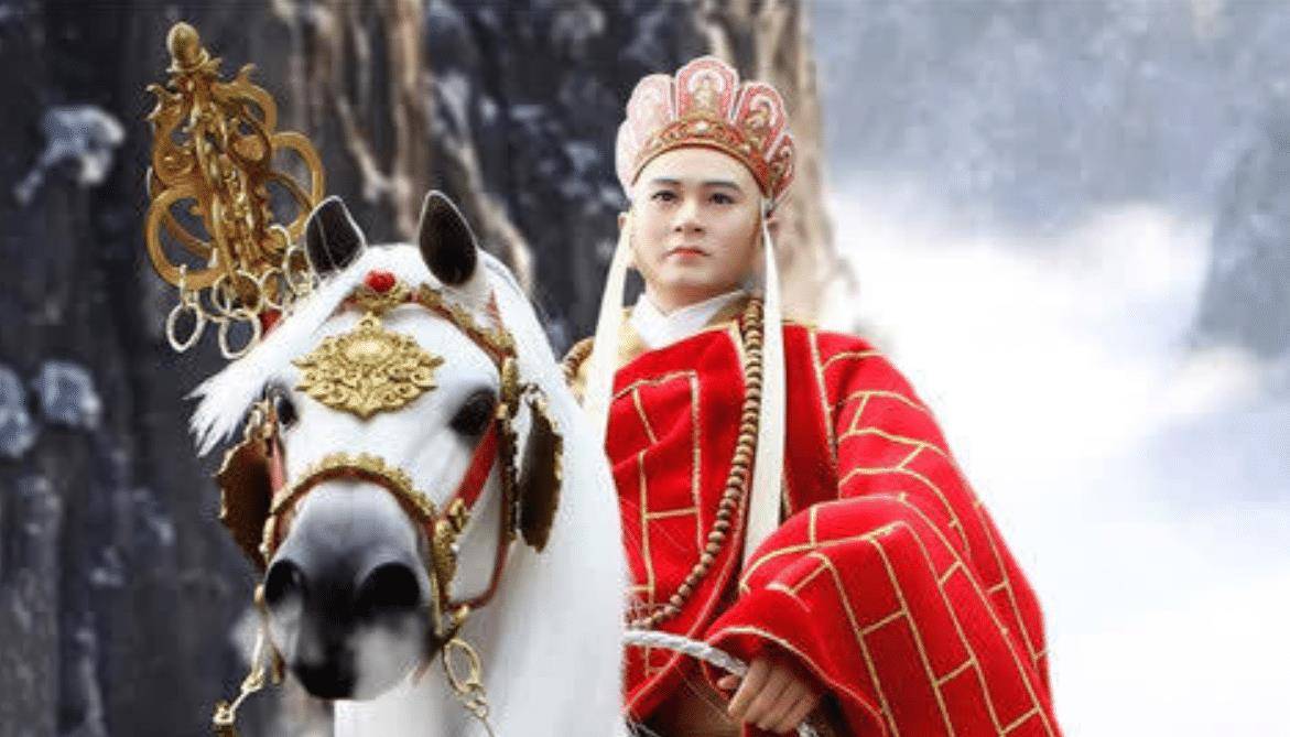 原创1997年白龙马在马棚惨死杨洁泪目尸骨无存的原因让人唏嘘