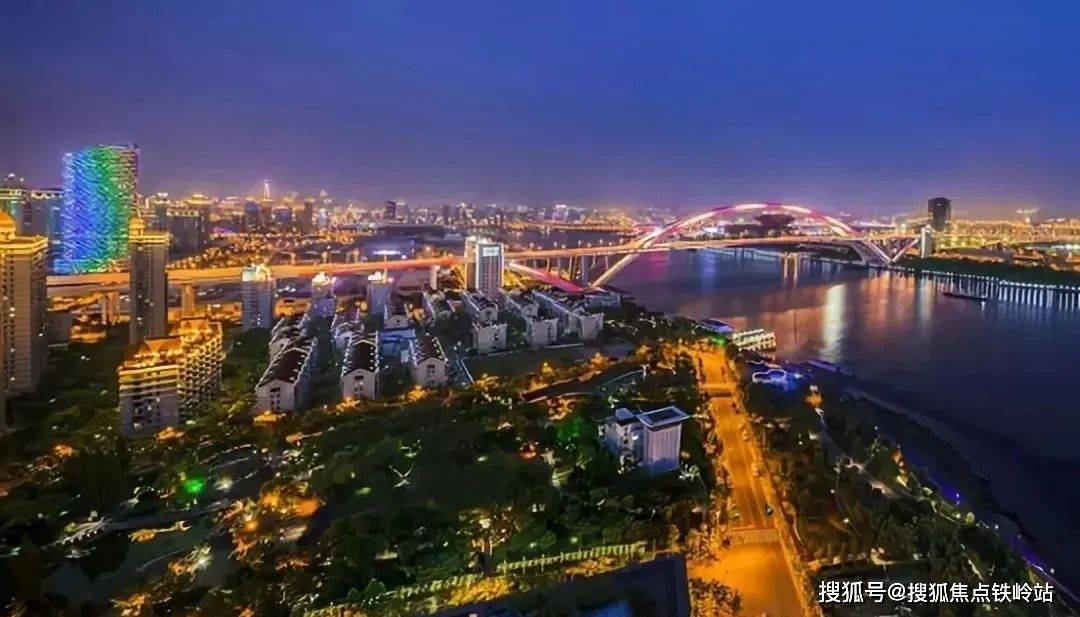 广州华侨城湖岸