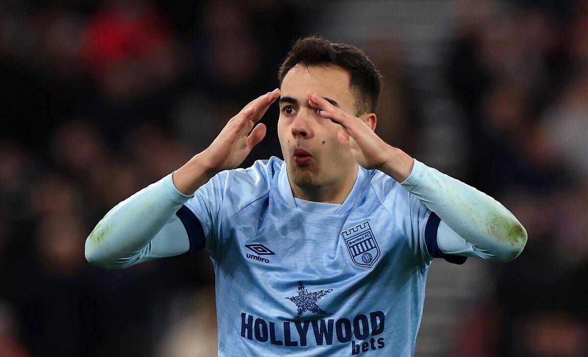 曼联左后卫塞尔吉奥·雷吉隆称是在受伤的情况下提前离开_位置_马六甲