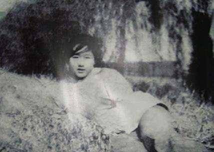 原创18岁女兵在台儿庄战役中为救战友壮烈牺牲仅留下一张照片