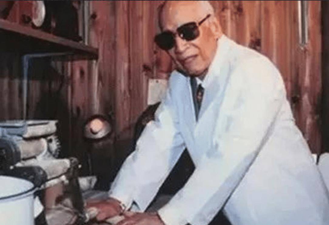 从此之后吴百福的事业蒸蒸日上,并一手创立"日清食品",将生产的杯面