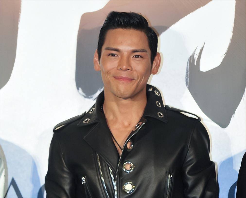 闭关7年打不过业余这一次不争气的向佐又给向太丢人了