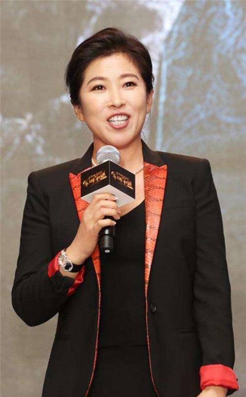 中国体坛叛徒,狂揽44亿携全家逃亡海外,买飞机住豪宅,名字耳熟_吴冰