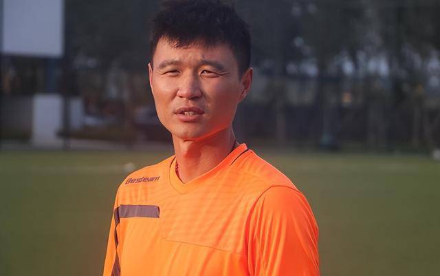 又压哨喜添一位重量级强援助阵,崔康熙因此如虎添翼_刘金东_球员_战术