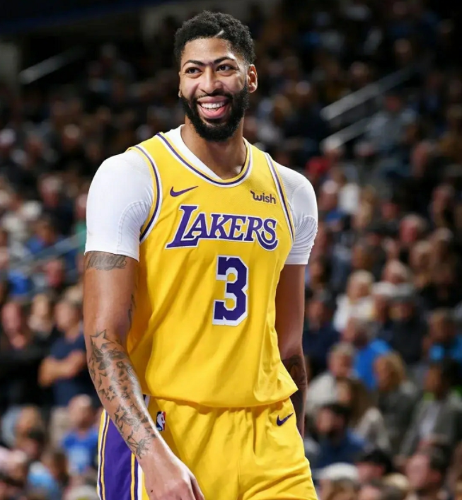 原创萨博尼斯成浓眉第一克星赛季三杀湖人萨博尼斯压倒性优势胜出