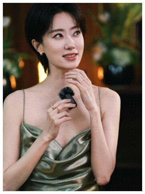 贾玲改变了张小斐的人生成为首个破百亿票房的85后女演员