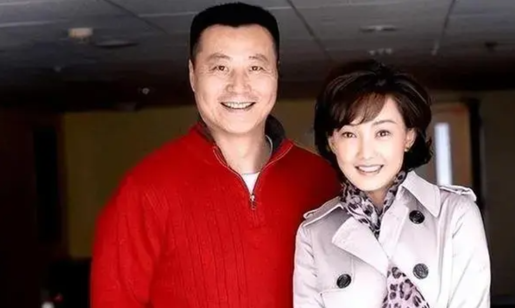 原创他花9块钱娶老婆住9平米地下室7年成名后却坚决不换糟糠妻