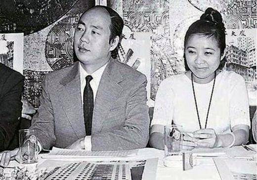 妻子龚如心则被释放,回家准备巨款来赎人.