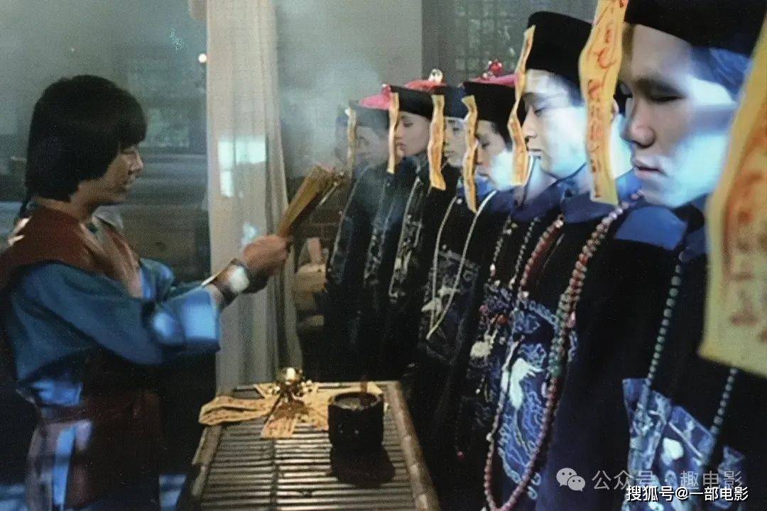 在港片的黄金年代里,僵尸片由洪金宝引领,由林正英发扬光大,同时涌现