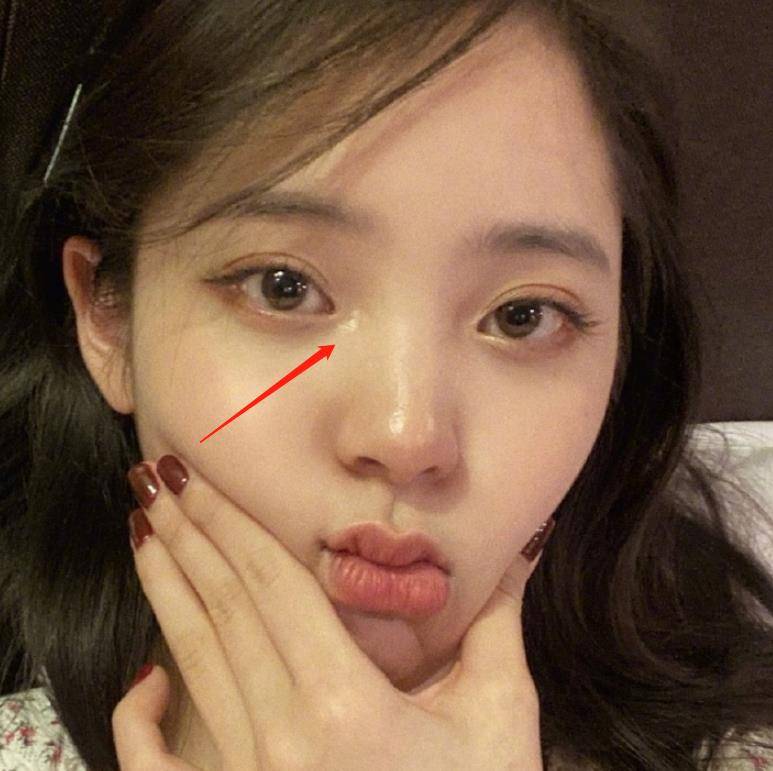 原创高光不涂鼻梁了见到欧阳娜娜涂高光的部位女生又学到一招