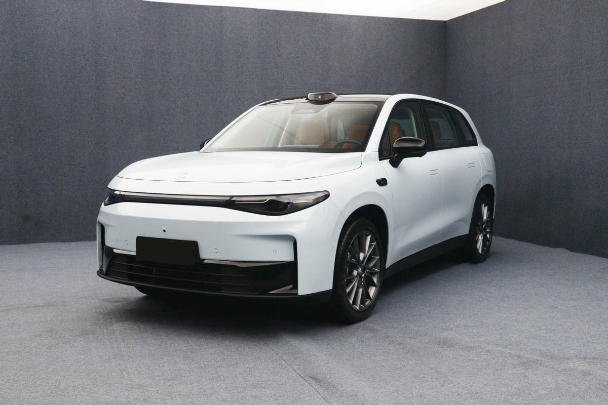 98万起的比亚迪宋plus荣耀版已经很香时,新势力领域的零跑汽车,反手就